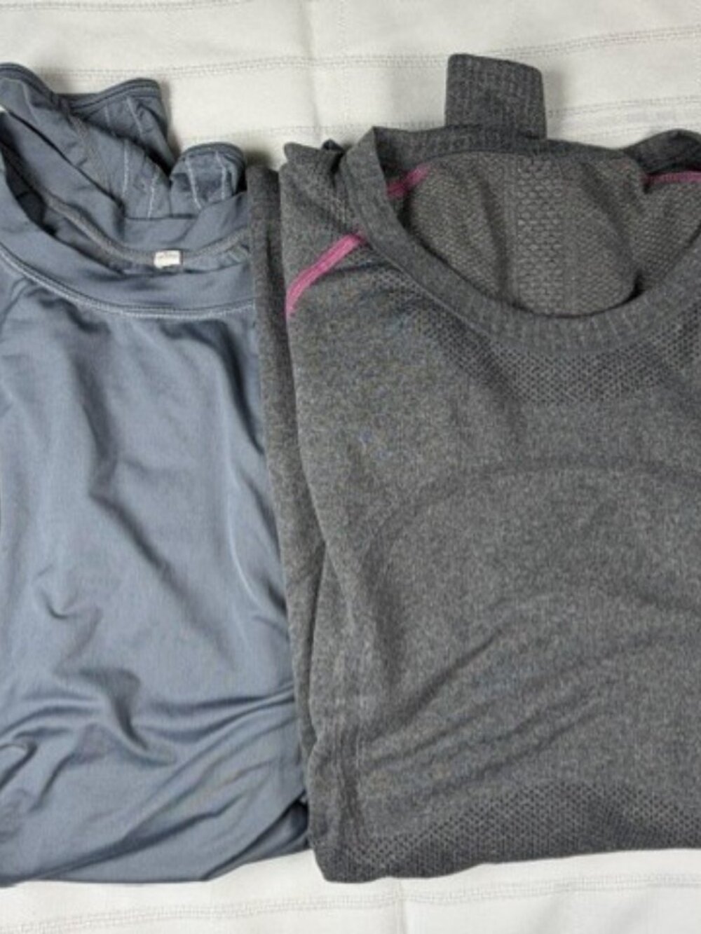 Lululemon Bundle 2 Long Sleeve Running Tops Women's Size 6 & 8 Swiftly Tech Gray